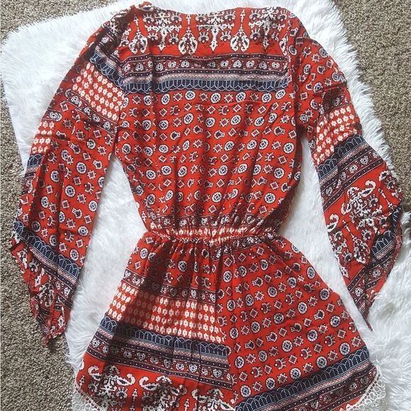 Gemqi Shorts Romper One Piece Red Blue Cream Lace Trim Women’s Size Large - Picture 9 of 9